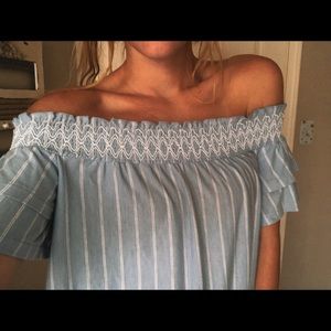 American Eagle off the shoulder top